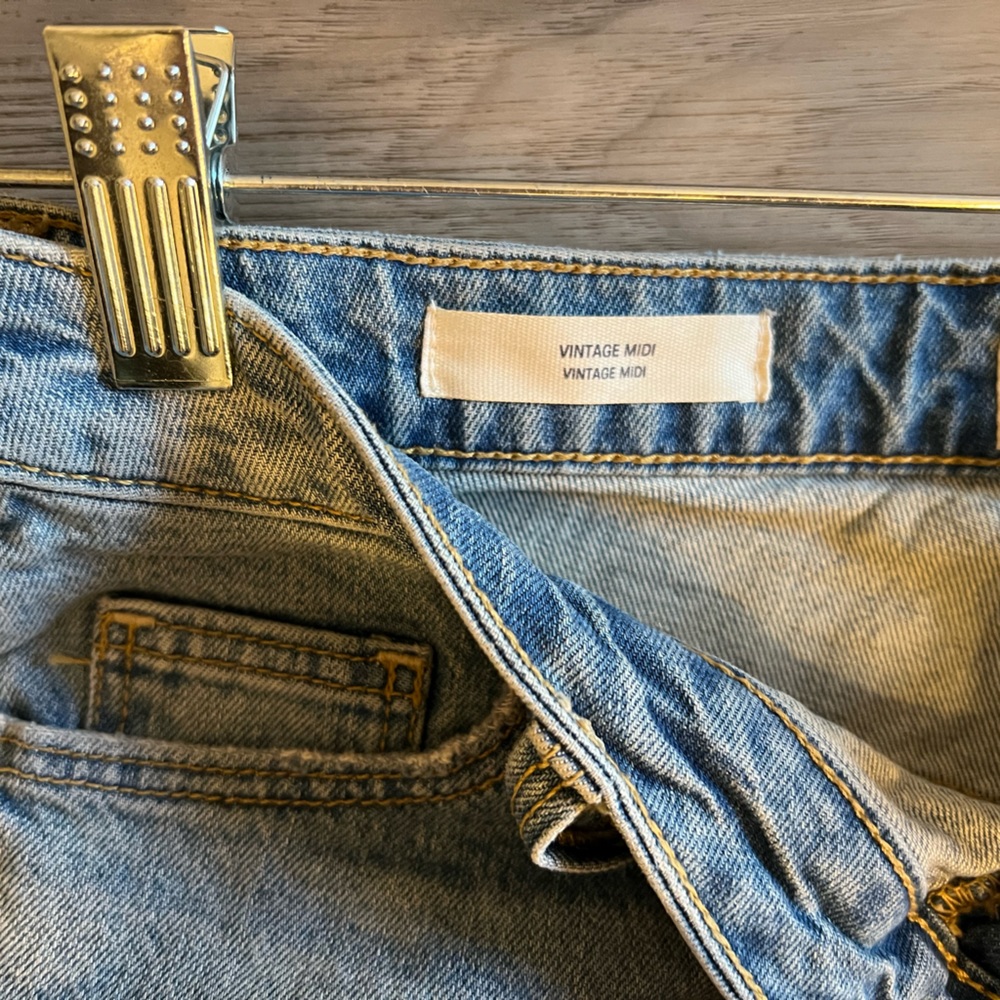 Universal Thread Shorts - image 3